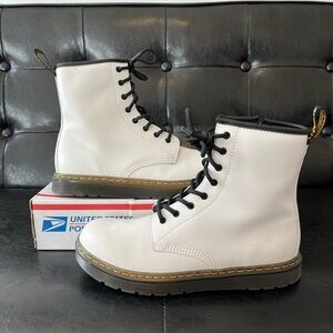 Dr Martens Zavala Side Zip Boots